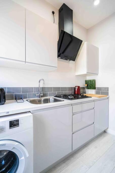 Modern Flat In Moseley With Free Parking Apartment Birmingham Exterior photo