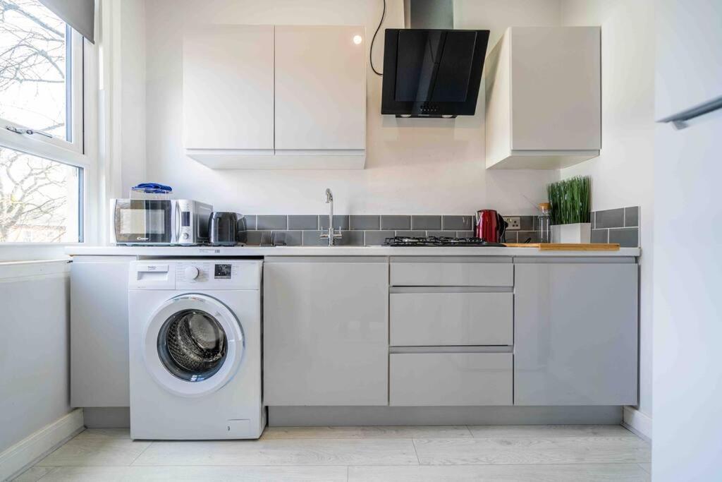 Modern Flat In Moseley With Free Parking Apartment Birmingham Exterior photo